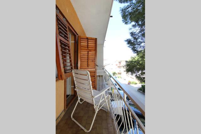 Eco-Apartments With Nice Garden Baška Voda Esterno foto